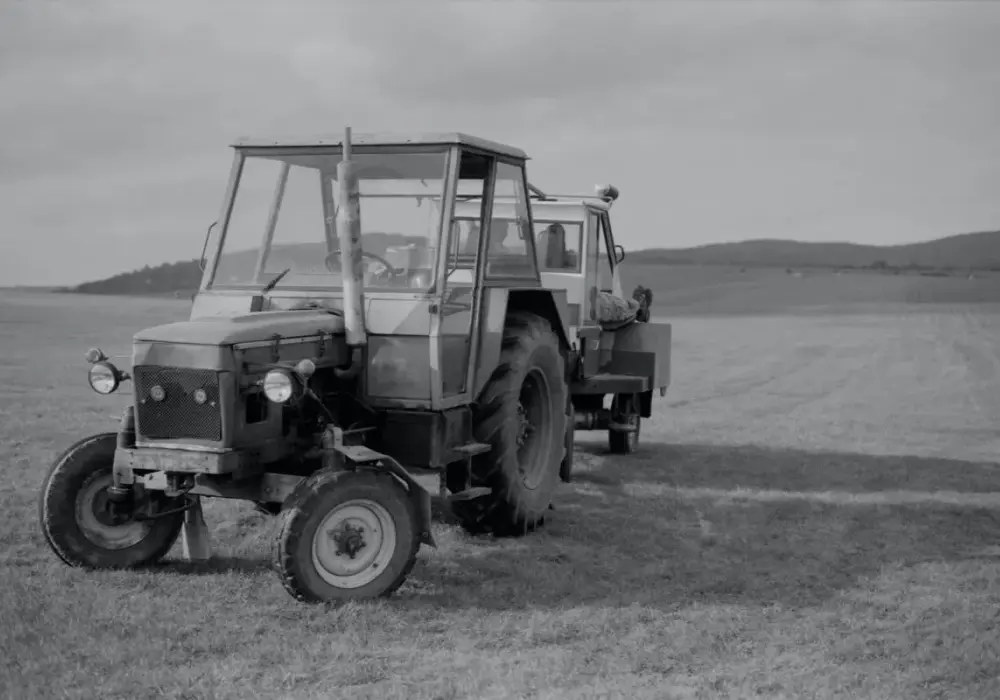 Zetor 5211 ile ma koni? Wszystko o mocy silnika i parametrach technicznych.