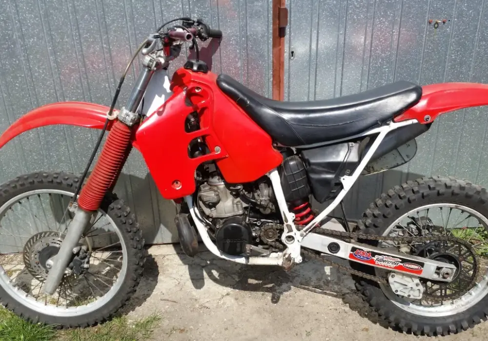 Honda CR 250 ile ma koni? Zaskakujące dane o mocy silnika i specyfikacji