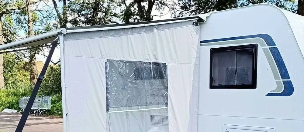 Jak zabudować przyczepę kempingową – proste kroki i niezbędne materiały