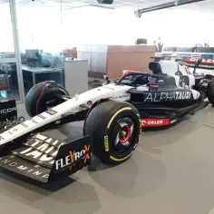 Alpha tauri pozostanie w f1 dzięki współpracy z fia - najnowsze informacje
