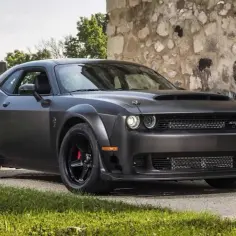 Dodge Challenger: Ile ma koni? Zaskakujące informacje o mocach silników