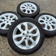 Jakie felgi pasują do Nissan Micra K12? Sprawdź najlepsze opcje