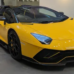 Ile koni ma Lamborghini Aventador? Poznaj moc i osiągi tego potwora