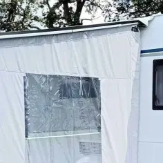Jak zabudować przyczepę kempingową – proste kroki i niezbędne materiały