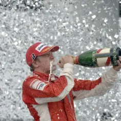 Kimi Räikkönen: Legenda F1 i jej najważniejsze momenty