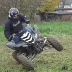 Yamaha Raptor 660 ile ma koni? Poznaj moc i osiągi tego quada!