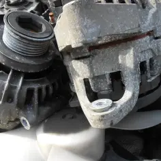 Jak sprawdzić alternator samochodowy i uniknąć kosztownych napraw
