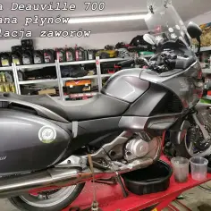 Ile oleju do silnika Honda Deauville 700? Kluczowe informacje dla właścicieli