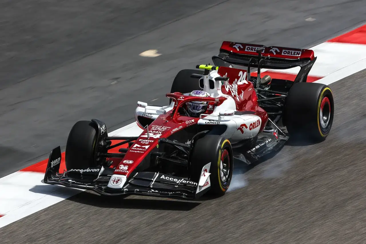 Zdjęcie Kierowcy Alfa Romeo Racing: Ich rola w F1