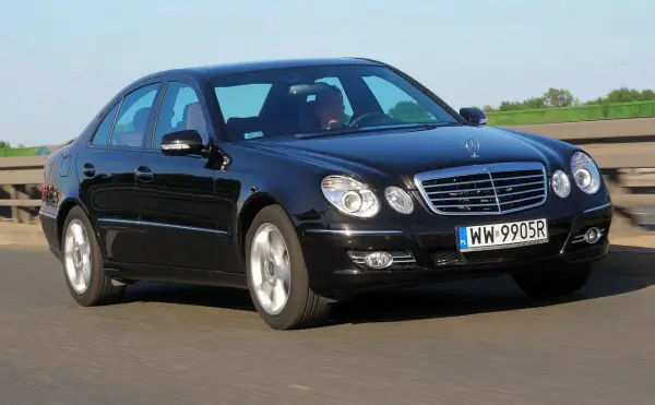 Mercedes E Klasa W211 - Kluczowe informacje, które musisz znać
