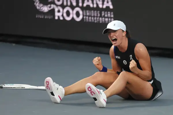 Świątek vs Pegula: Kto zwycięży w finale WTA?