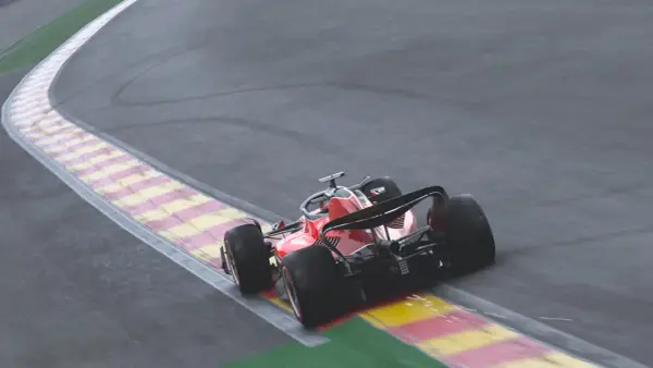 Jak wybrać się na wyścig Formuły 1? Praktyczny poradnik dla kibiców